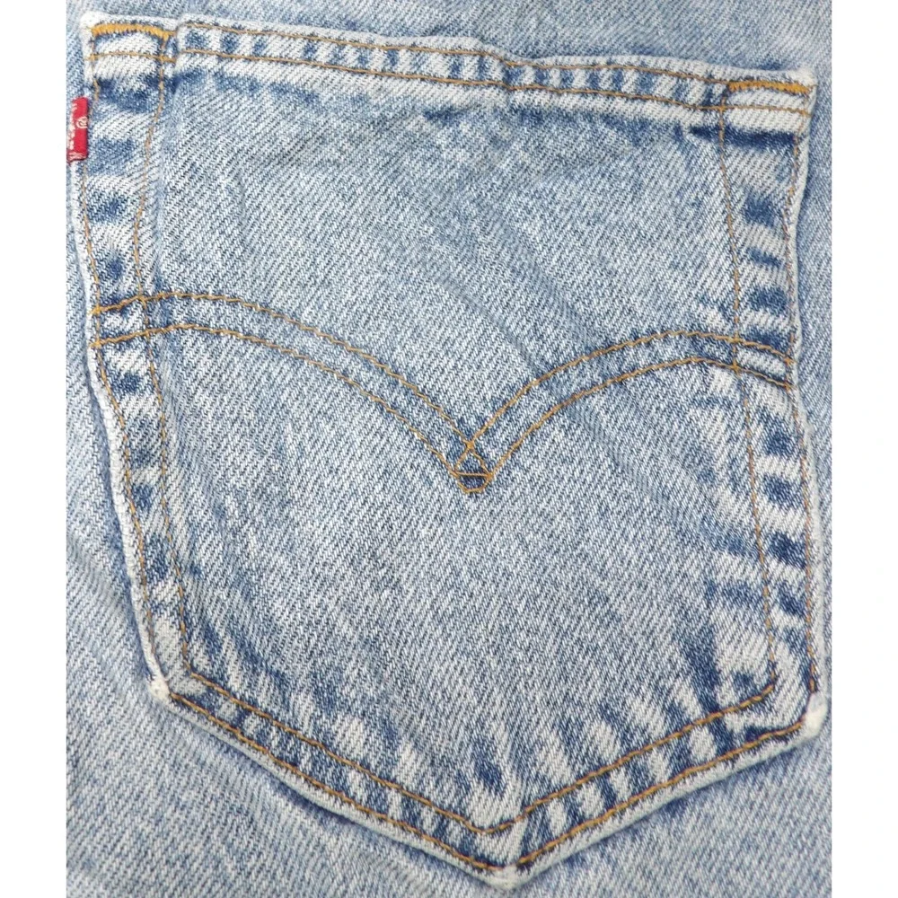 VTG 90s Levis 550 Jeans Men W34 L34 Made USA Light Wash Relaxed Tapered Leg Blue
